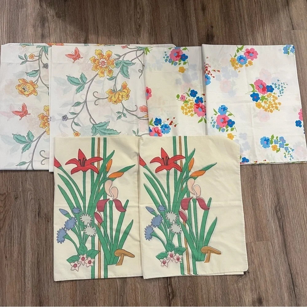 3 Sets Vtg Pillow Cases King Queen Floral Colorful Retro Butterflies Mushrooms